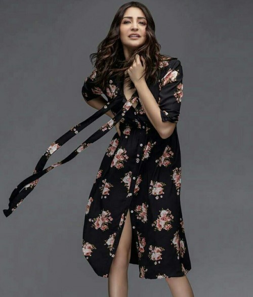 Anushka Sharma’s Solid To Floral Midi Dresses Are A Fashionable Monsoon Pick - 3