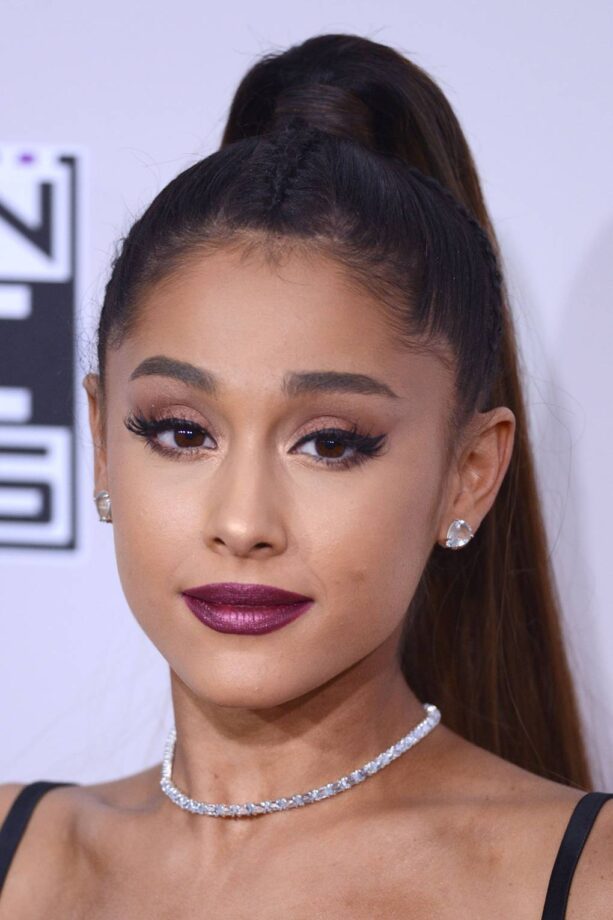 Wow! Ariana Grande Announces $1Million Worth Of Free Therapy To Fans, Insider - 5