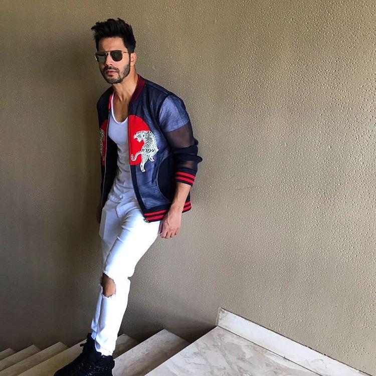 Best Jacket Looks Of The Heartthrob Varun Dhawan To Look Striking - 3