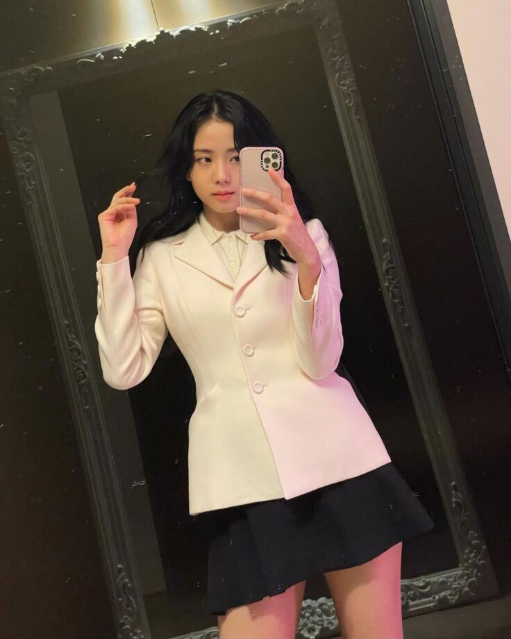 Blackpink Girls’ Enviable Blazers That Netizens Love - 7