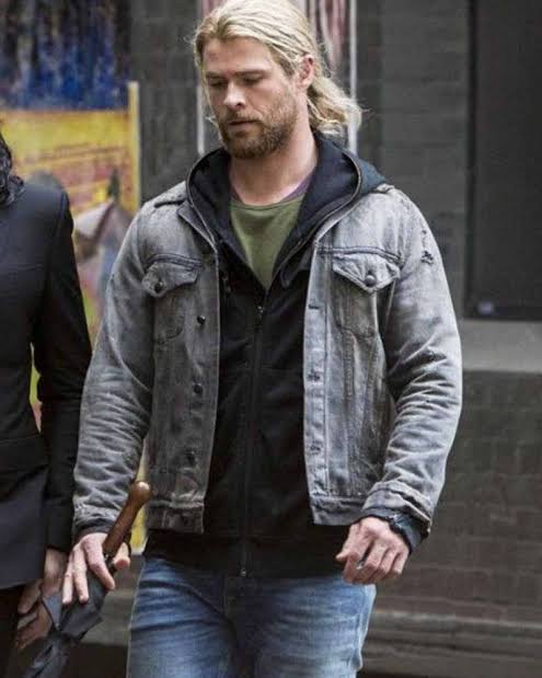 Best Jacket Looks Of Heartthrob Chris Hemsworth To Look Striking - 4