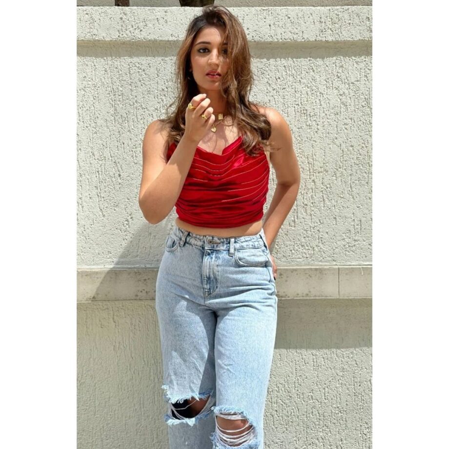 Copy The Skill Of Styling Crop Tops From Dhvani Bhanushali And Look Radiant: Pictures Here - 4