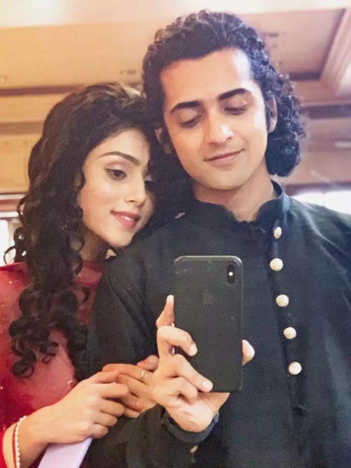 Cute Moments Caught On Camera: Visuals Of Sumedh Mudgalkar & Mallika Singh Are Heart Melting 866713