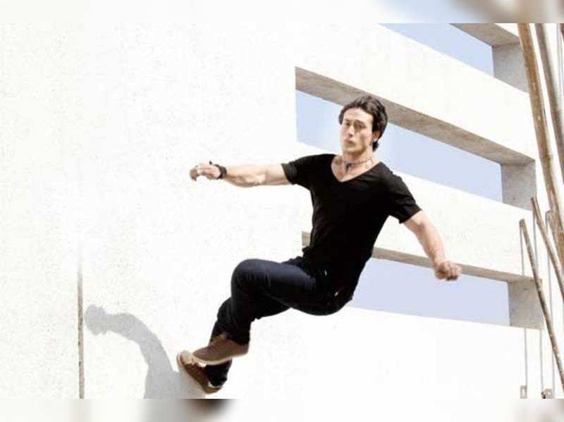 Daring Stunner: Tiger Shroff’s Clean Stunts That Will Stun You - 0