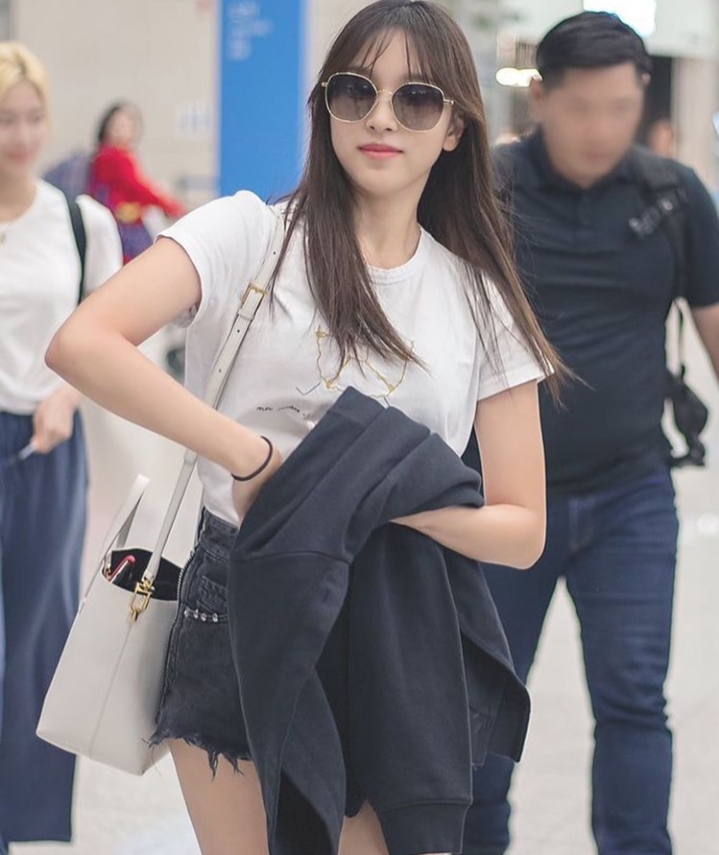 Ever Wondered How Twice Girls Look Without Makeup: See Pictures Here - 4