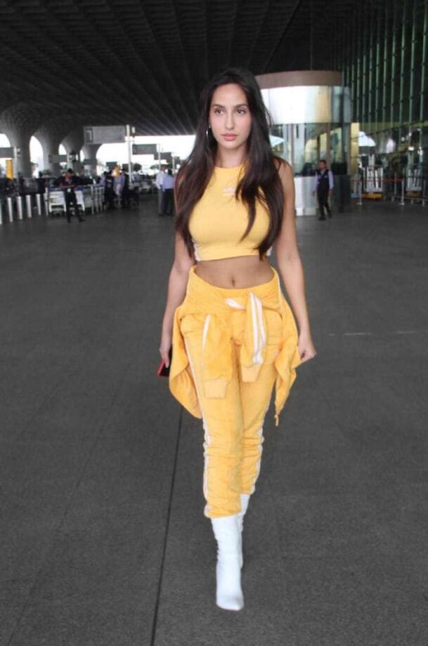 Hayee Garmi: Sweat It Out In Tracksuit Like Hottie Nora Fatehi - 2