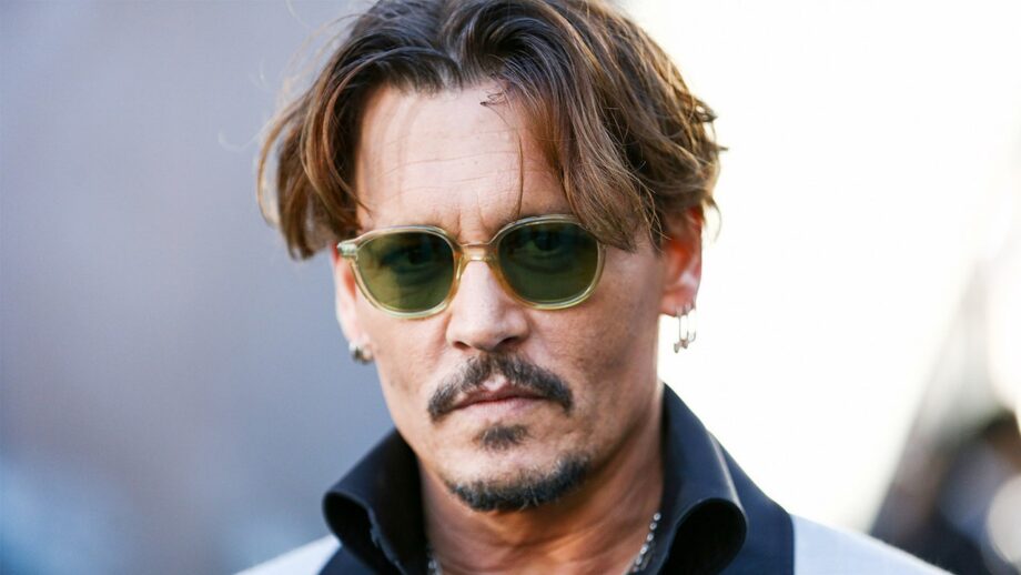 Johnny Depp's Funky Rockstar Looks Will Give You Fashion Energy: Go See Here 415430