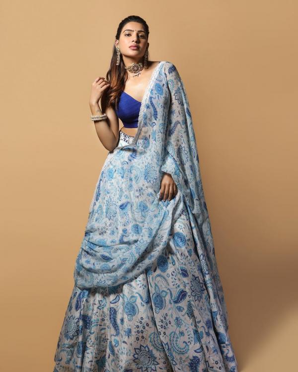 Katrina Kaif To Samantha Akkineni: Divas Who Look Ethereal Even In A Blue Lehenga - 1