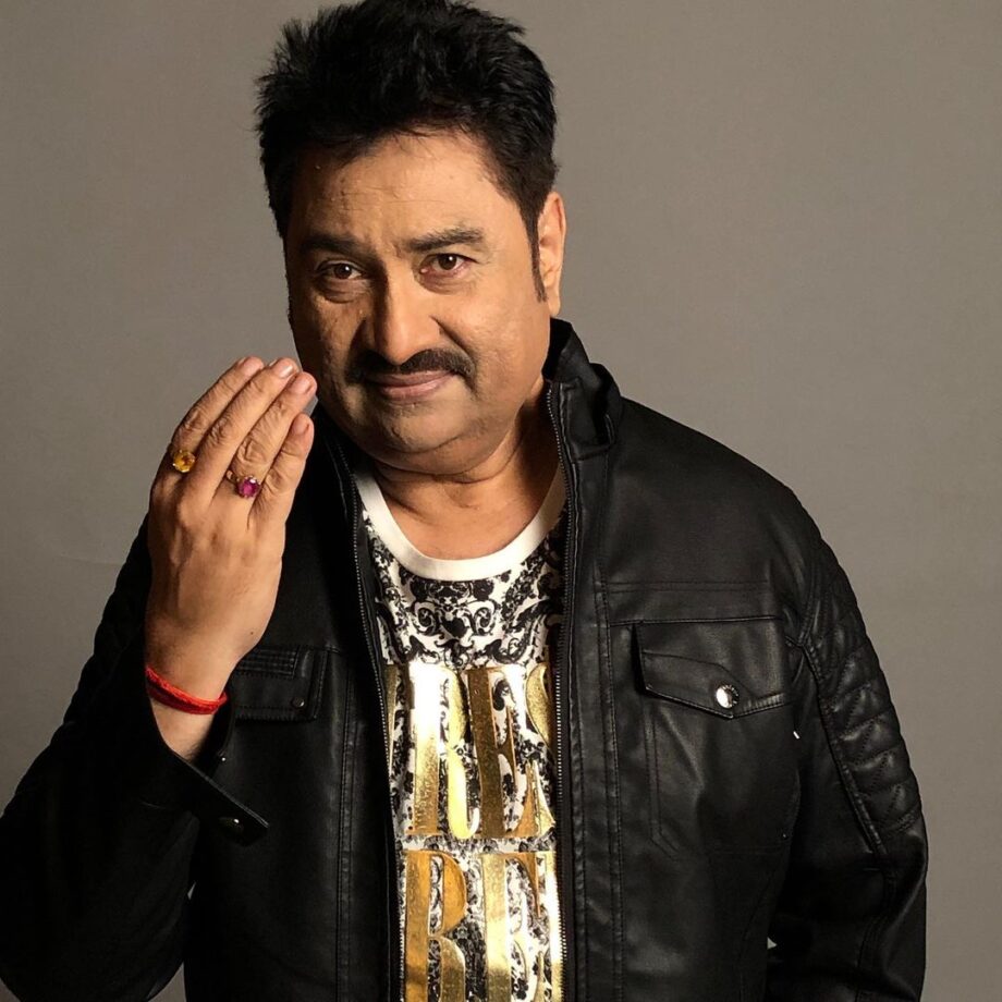 Kumar Sanu Vs Bappi Lahiri: Who Is The Stylish Singer? - 1