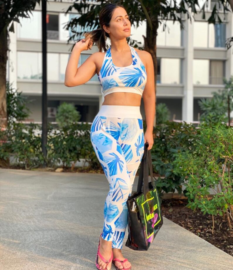 Aapne Hamara Dil Hara Hai! Hina Khan & Her Bold Looks Are Killing Us, We Swear By These Pictures - 2