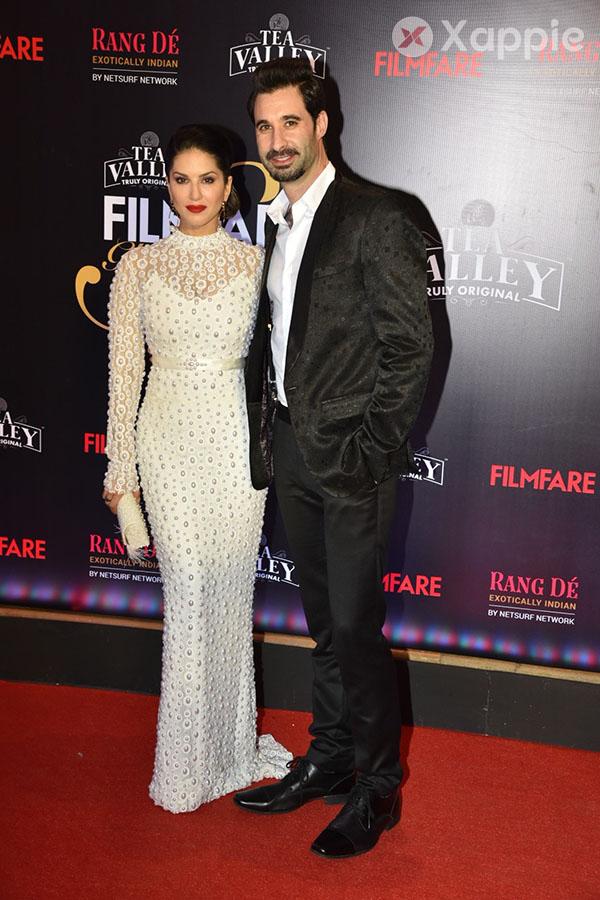 Take a look at these stunning red carpet looks - 4