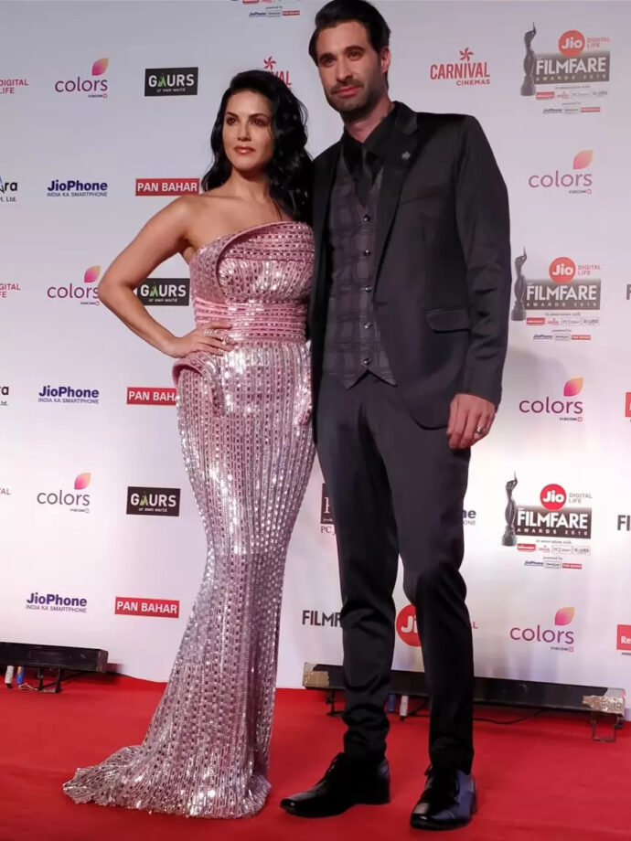 Take a look at these stunning red carpet looks - 2