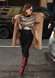 Mother Of Dragons Emilia Clarke Giving Us The Most Stylish Fashion Games In Street Style: Have A Look Here - 2