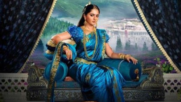 Anushka Shetty Loves Her Traditional South Sarees & These Gorgeous Pictures Are Proof - 0