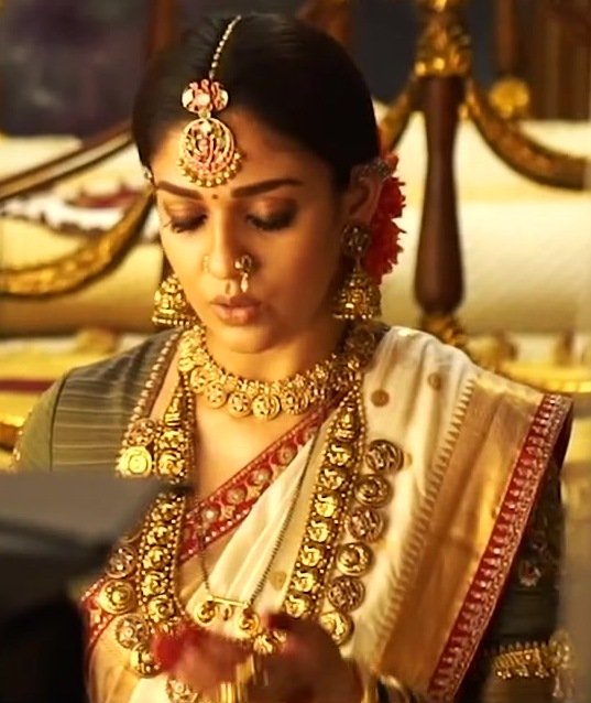 New-Age Royalty: Times When Nayanthara And Anushka Shetty Gave Fashion Ideas To Slay A Royal Look In Style - 1