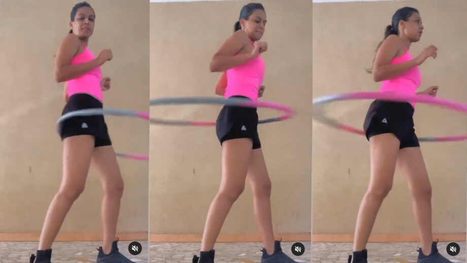 Nia Sharma loves her 'hula hoop' workout session, video goes viral 415942