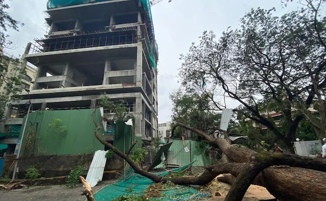 OMG! Have You Seen The Condition Of Alia Bhatt And Ranbir Kapoor’s Under Construction Home After Cyclone Tauktae: Glimpse Here - 1