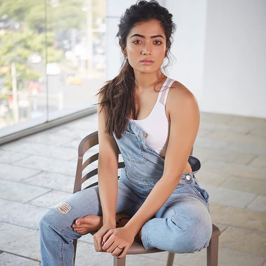 Pooja Hegde Vs Rashmika Mandanna: Which Diva Scores High In Denim On Denim Trend? - 2