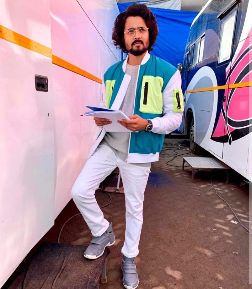 Get That BB Swag On: Dress Funky Like Bhuvan Bam And Look Dashing - 2