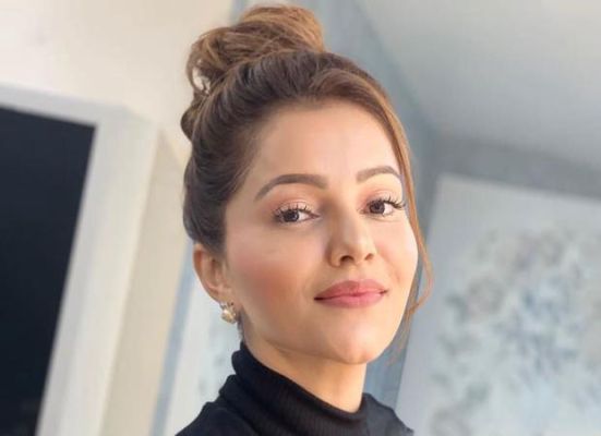 Rubina Dilaik's Bold Lipstick Looks Worth Stealing To Enhance Self Confidence 854520