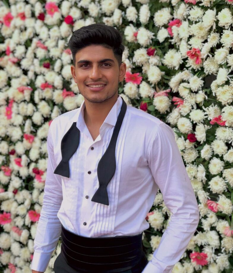 Same Pinch Situation For Shahid Kapoor & Shubham Gill In Self-Tie Bow Tie - 1