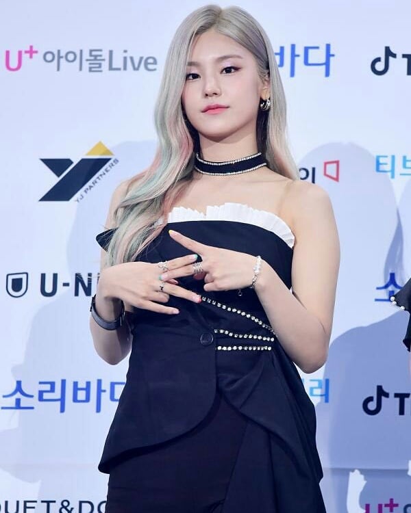 Setting Fire On The Red Carpet: When ITZY Girls Dress Their Best On The Red Carpet - 4