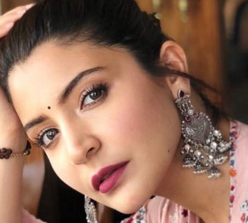 Silver Or Gold: Which Earrings Of Anushka Sharma Will You Steal For Your Saree? - 1