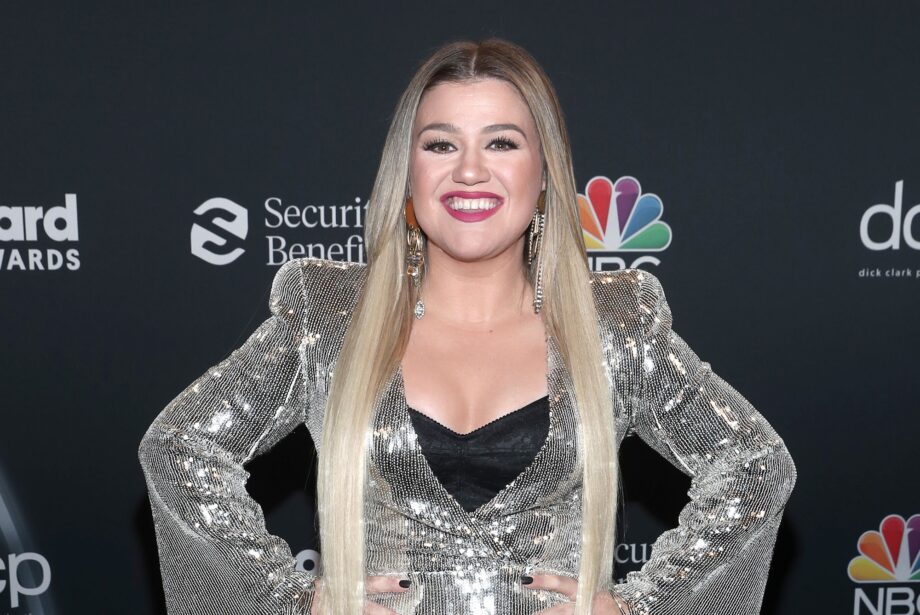 Flab To Fit: Kelly Clarkson’s Hot Body Transformation Will Shock You - 4