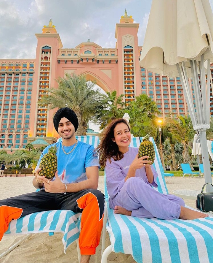 Slay Your Honeymoon Fashion: Take Notes From Neha Kakkar & Rohanpreet Singh For Fashion - 3