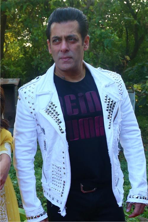 Steal Jackets From Salman Khan’s Wardrobe And Get The Bhai Glam On - 3