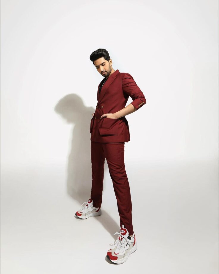 Street Style To Formal Style: Armaan Malik’s Wardrobe Is Every Stud’s Dream Come True - 5