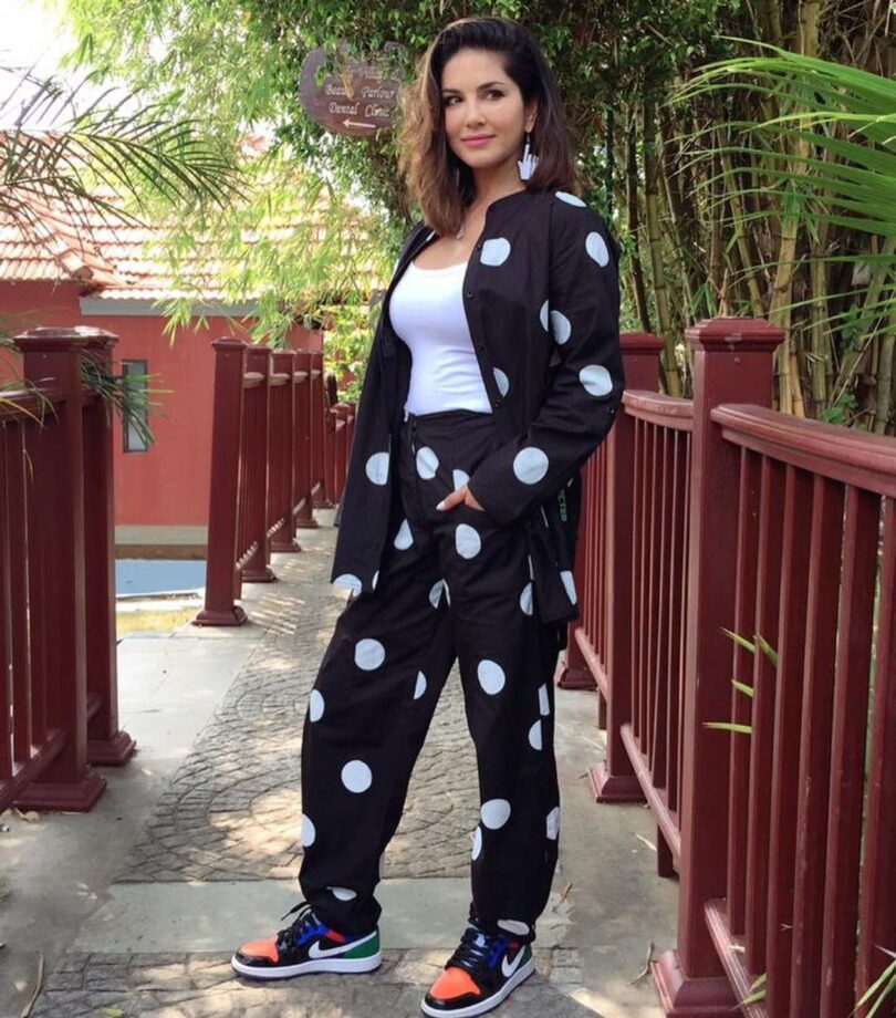 Which Diva Rocked The Polka Dot Loungewear - 1