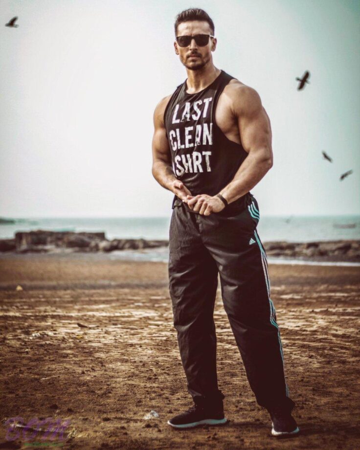 Tiger Shroff’s Top 5 Hot Gymwear Looks: Isn’t He Steaming Hot? Yay Or Nay? - 1