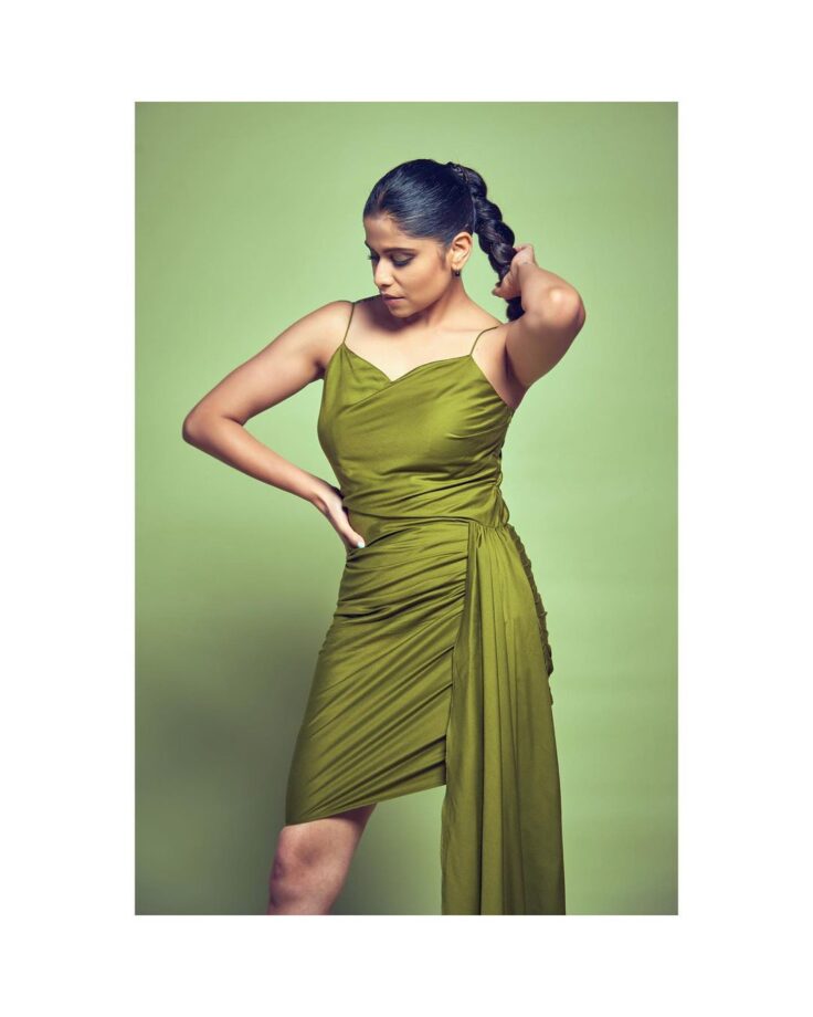 Wanna Feel The Mercury Hotness: Sai Tamhankar’s Bodycon Hot Dresses Will Make You Sweat - 5