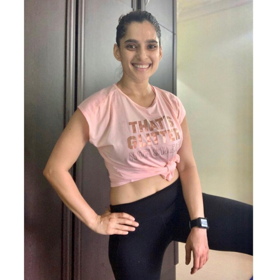 What A Babe! Crop Top To Ethnic Styles Of Priya Bapat That Has Our Hearts - 6