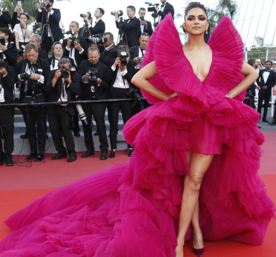 When Deepika Padukone Was A Total Knockout In Huge Out-Of-The-World Dresses - 2