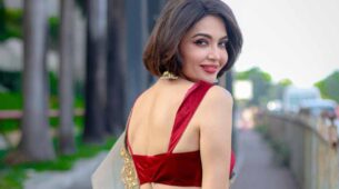 I am extremely excited to play the hoity-toity aunt: Parull Chaudhry on Bhagya Lakshmi