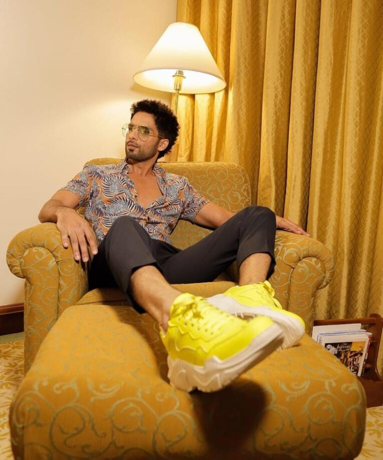 10+ Pictures That Prove There Is No Fashion Competition For Shahid Kapoor In B-Town - 12