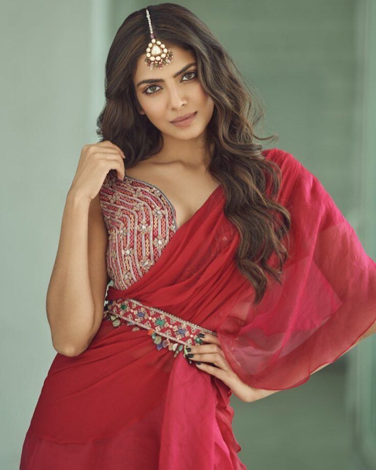 5 Lightweight Easy To Carry Traditional Outfits In Malavika Mohanan’s Wardrobe To Top The Glam List - 2