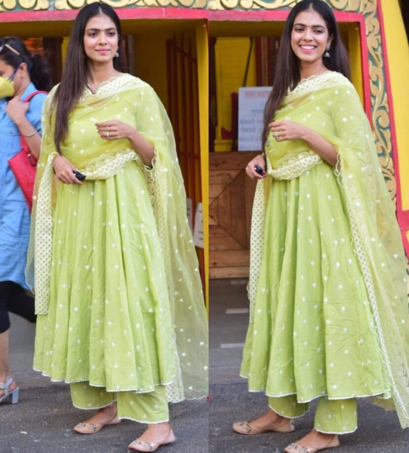 5 Lightweight Easy To Carry Traditional Outfits In Malavika Mohanan’s Wardrobe To Top The Glam List - 4