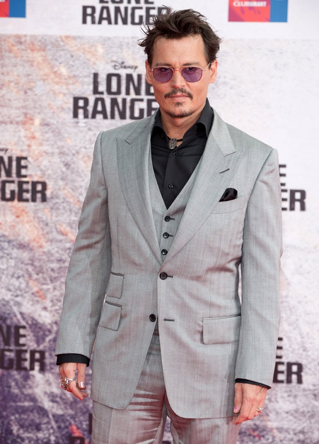 5 Simple Fashion Statements Of Johnny Depp That Makes A Warm & Confident Statement - 4