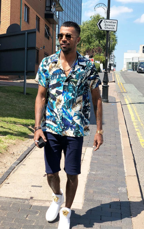 Visit The Airport In Swag With Hardik Pandya: Best Airport Outfits To Bookmark For - 5