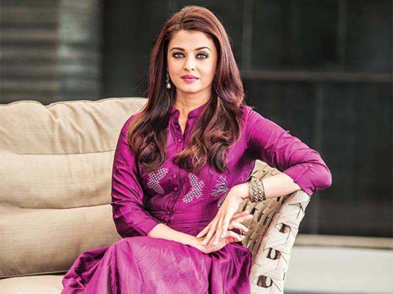 5+ Times When Aishwarya Rai Bachchan Proved That Purple Is Her Power Colour - 4