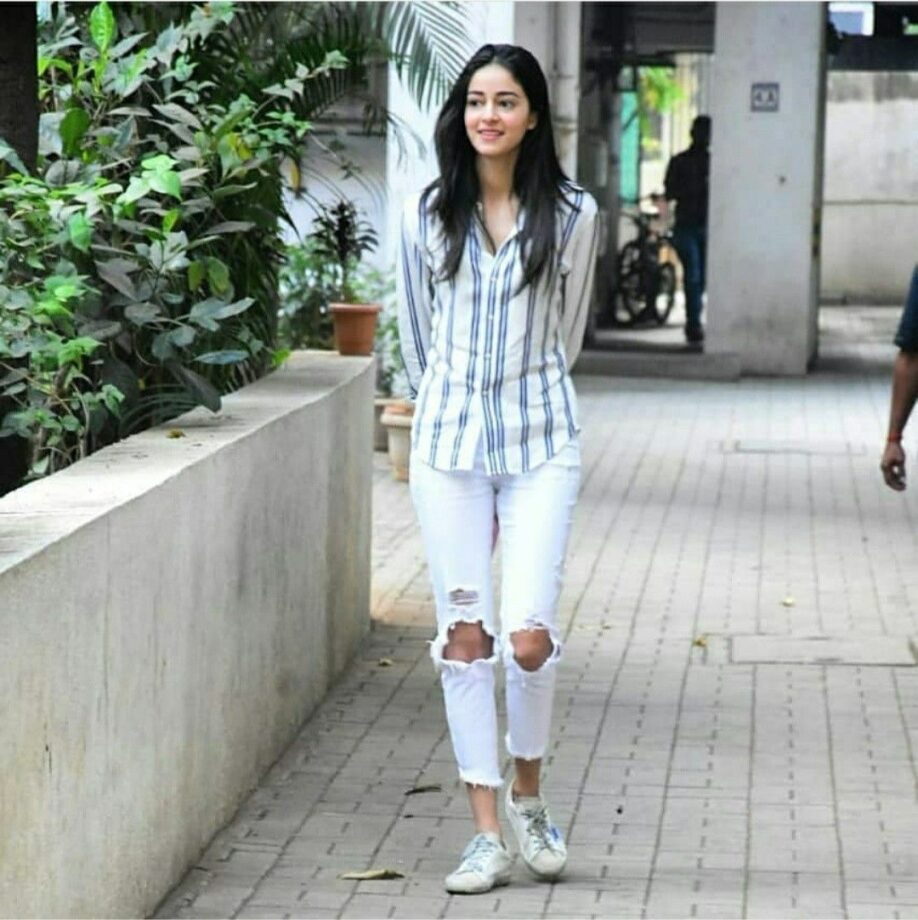 5+ Times When Ananya Panday Proved That Jeans Are Her Best Friends - 4