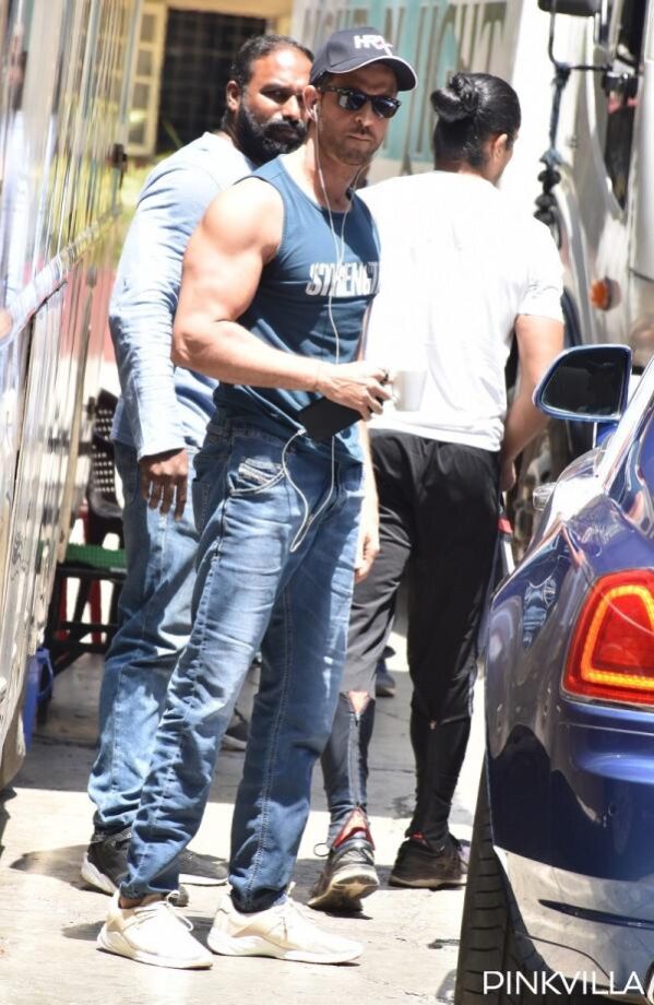 7 Times Hrithik Roshan Went Out On The Streets And Netizens Couldn’t Handle The Hotness - 0