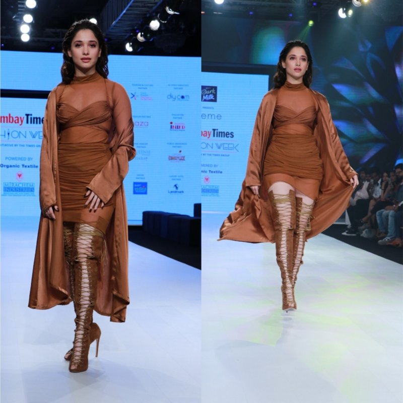 5 Times Pooja Hegde & Tamannaah Bhatia Walked The Ramp In Glam - 3