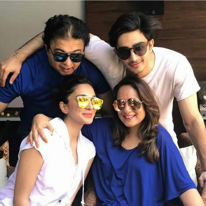 ‘A Family That Eats Together Stays Together’: This Is Equally Proved By Kiara Advani and Her Love For Her Siblings and Family - 0