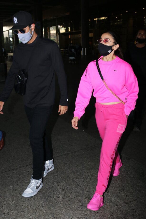 Alia Bhatt Vs Sonam Kapoor: Who Slew The Pink Sweatsuit Swag? - 0