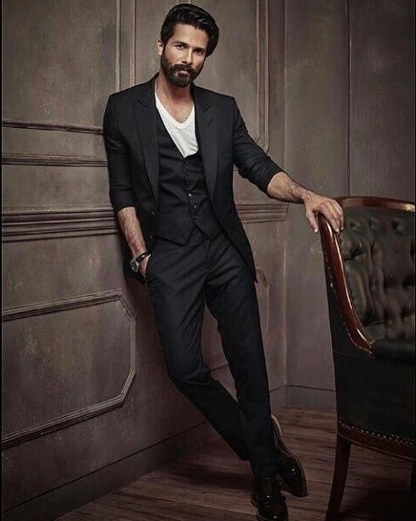 Ankit Tiwari Vs Shahid Kapoor: Who Has Worn The Black Suit Better? - 0