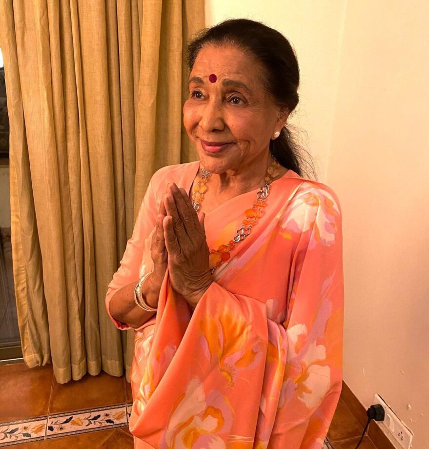 Asha Bhosle & Lata Mangeshkar’s Approved Ways To Slay Any Occasion With A Bindi - 8
